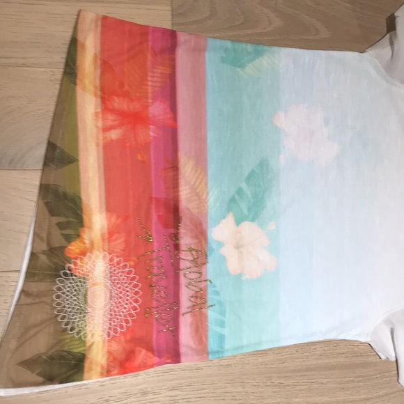 Cute Desigual t-shirt - Picture 5 of 6